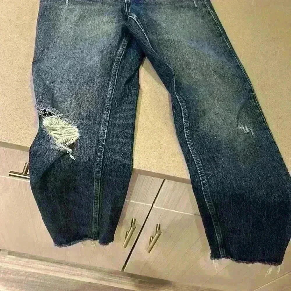 Free assembly distressed jeans - Picture 2 of 6